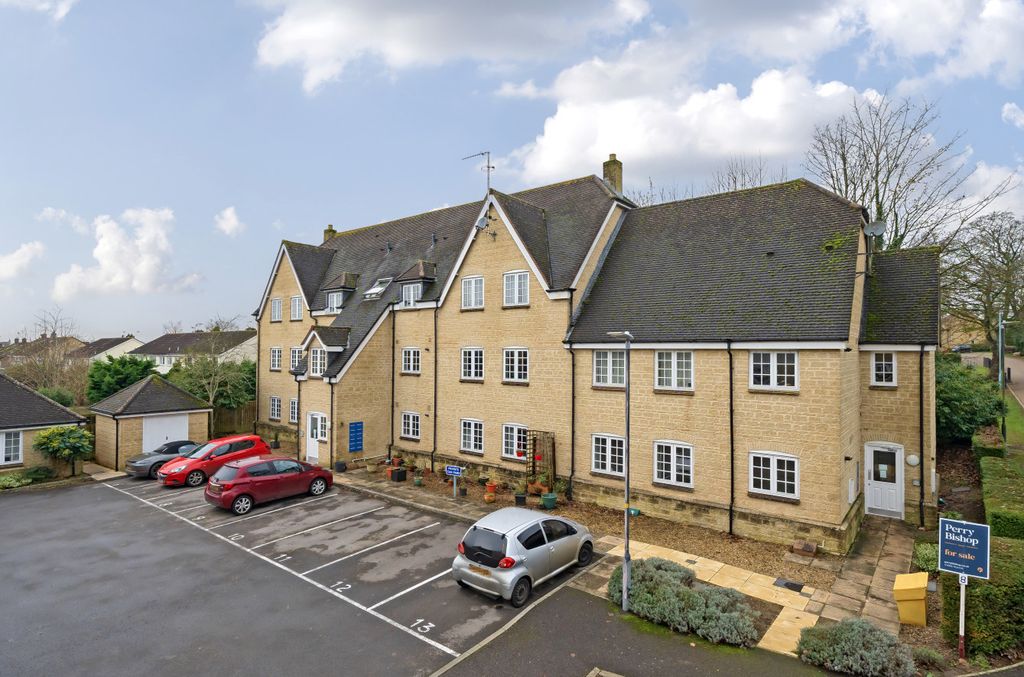 Additional image 11 of 3 bed flat for saleCourthouse Road, Tetbury, Gloucestershire GL8