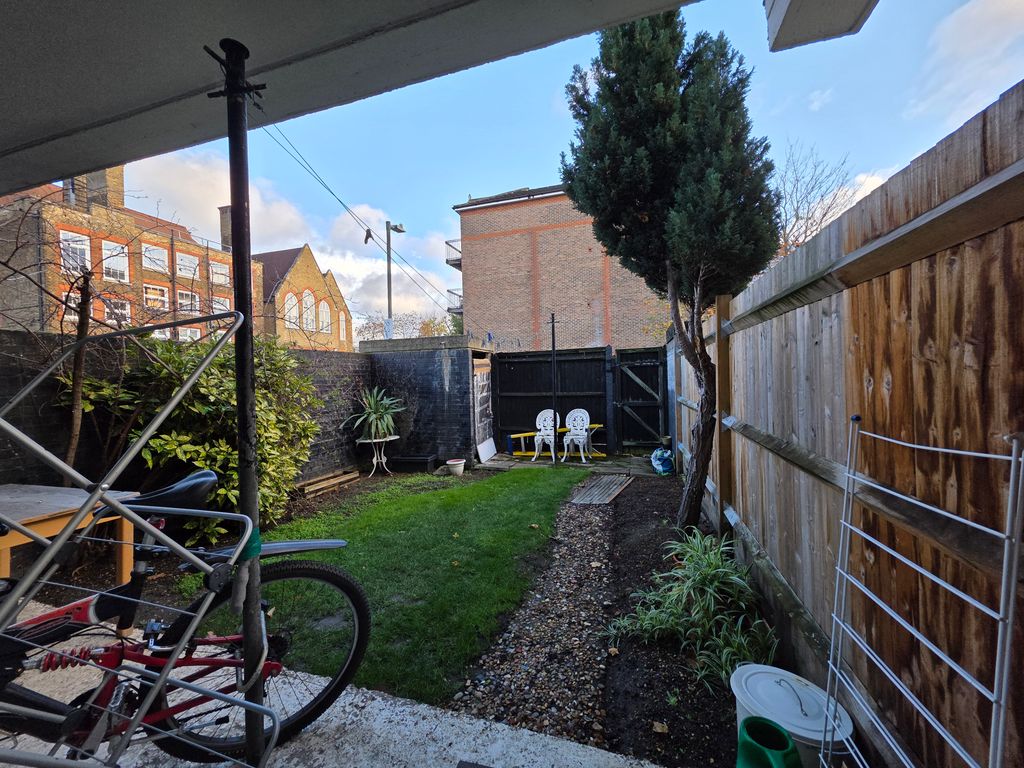 Property photo 2 of 12