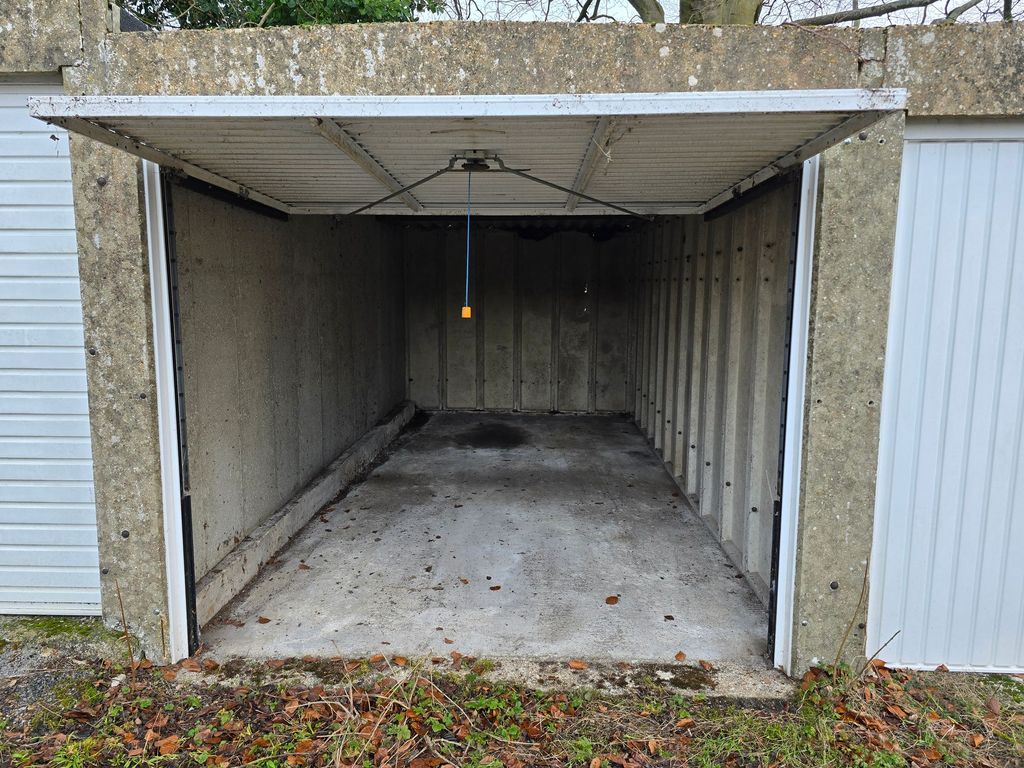 Property photo 2 of 3
