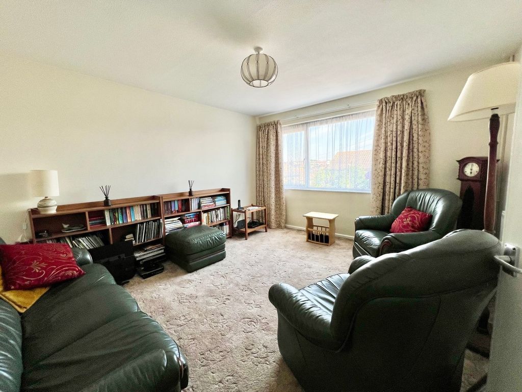 Property photo 3 of 14
