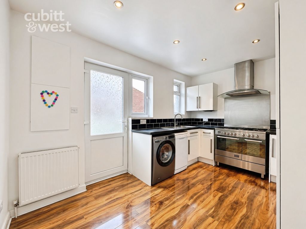 Property photo 2 of 13 Kitchen/Diner
