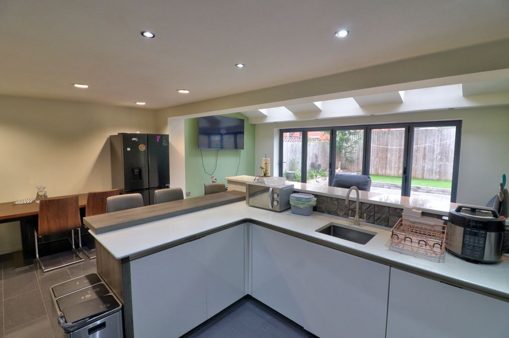 Property photo 3 of 17 Ktichen Diner