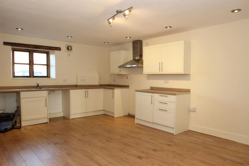 Property photo 3 of 11 Img_4872.Jpg