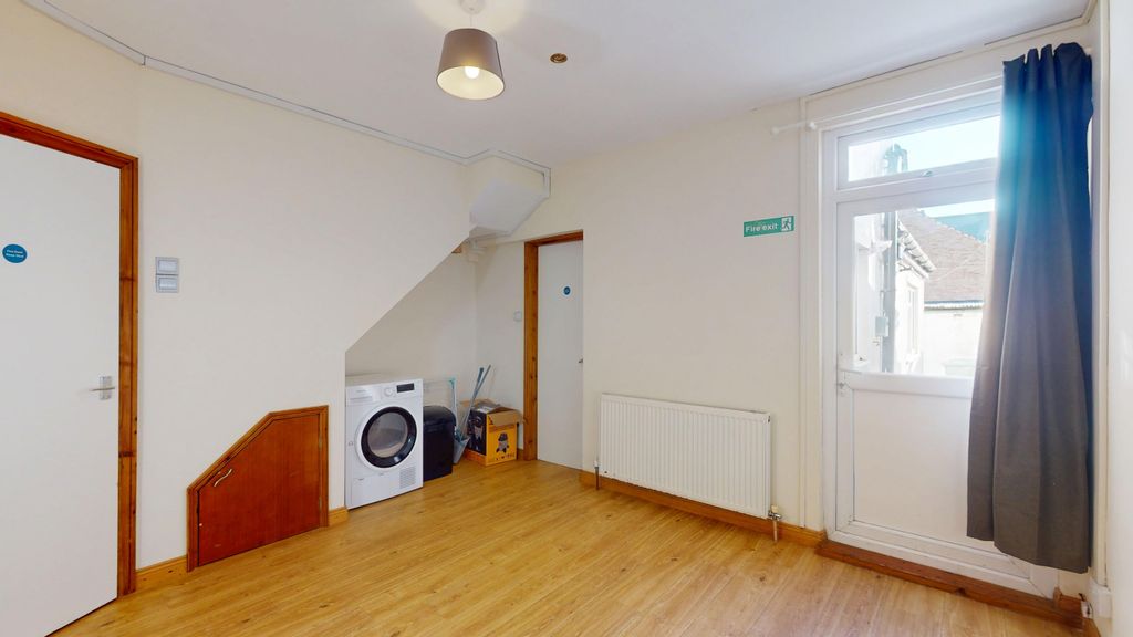 Property photo 3 of 21 Reception Room - Angle 1