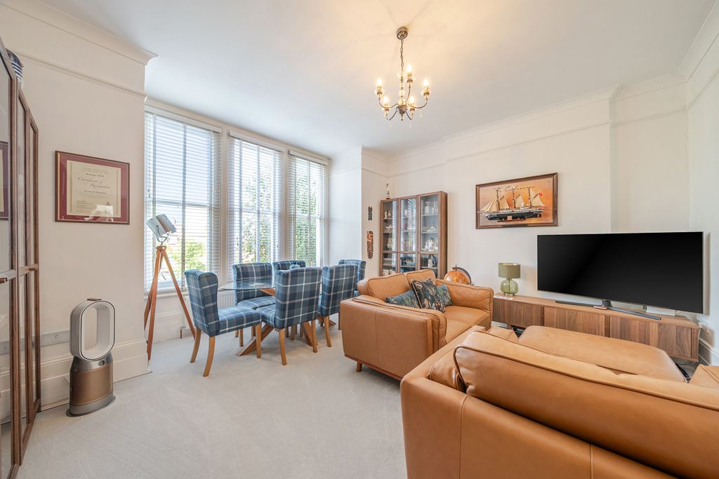 Property photo 2 of 12 1526066-6-6Aba54A...