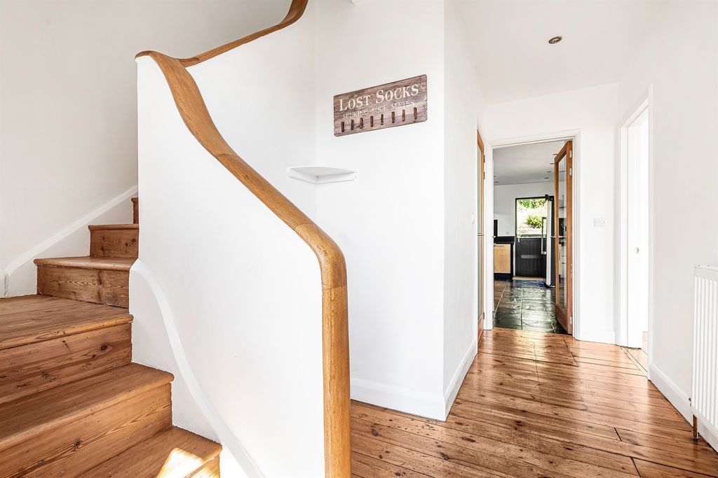 Property photo 3 of 29