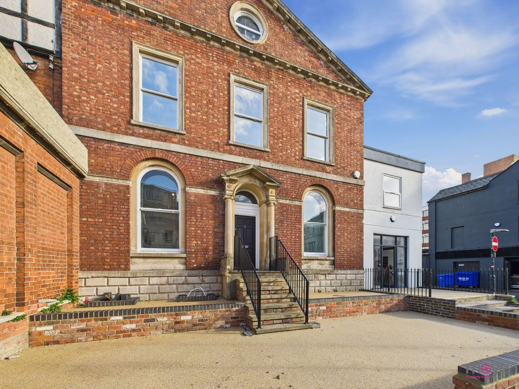 Property photo 1 of 6