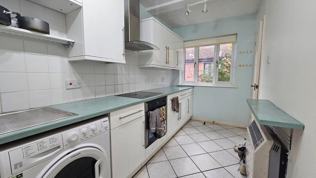 Property photo 3 of 9 Picture No. 11