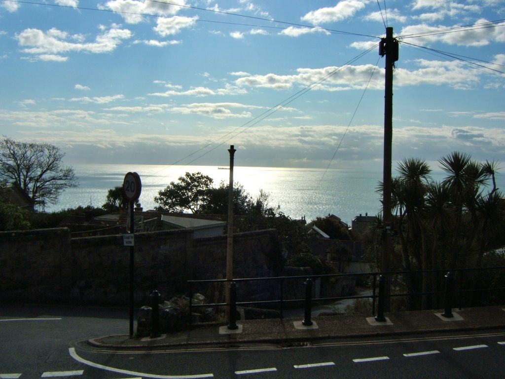 Property photo 2 of 27