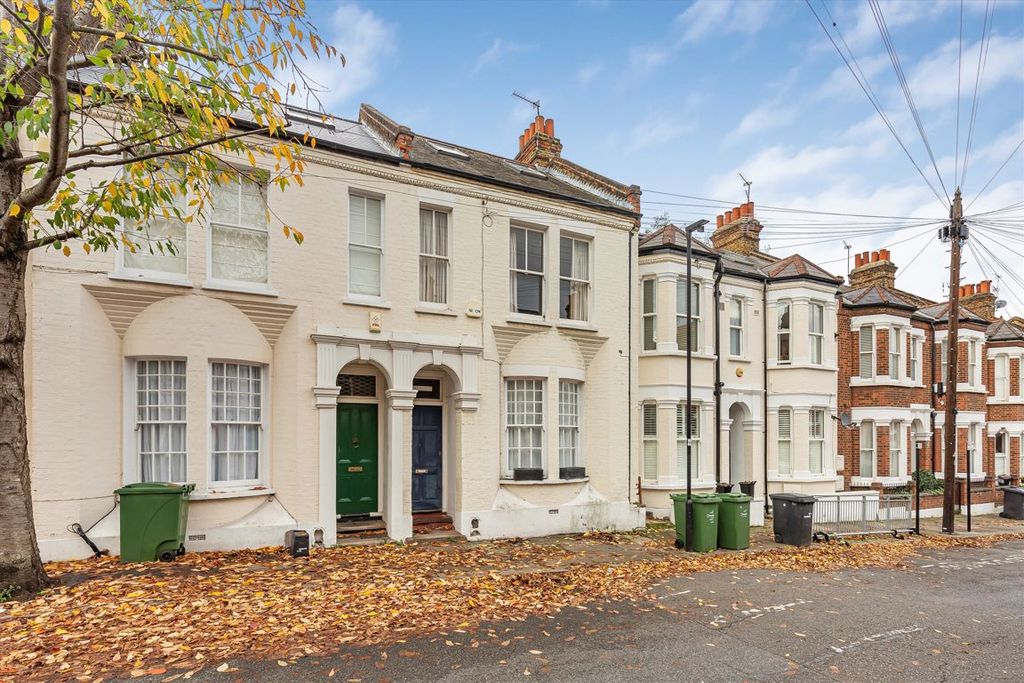 Property photo 1 of 8