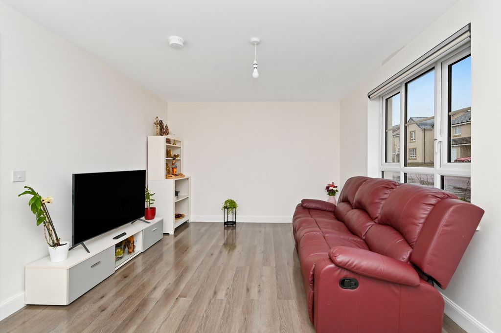 Property photo 2 of 18 Property Image 2