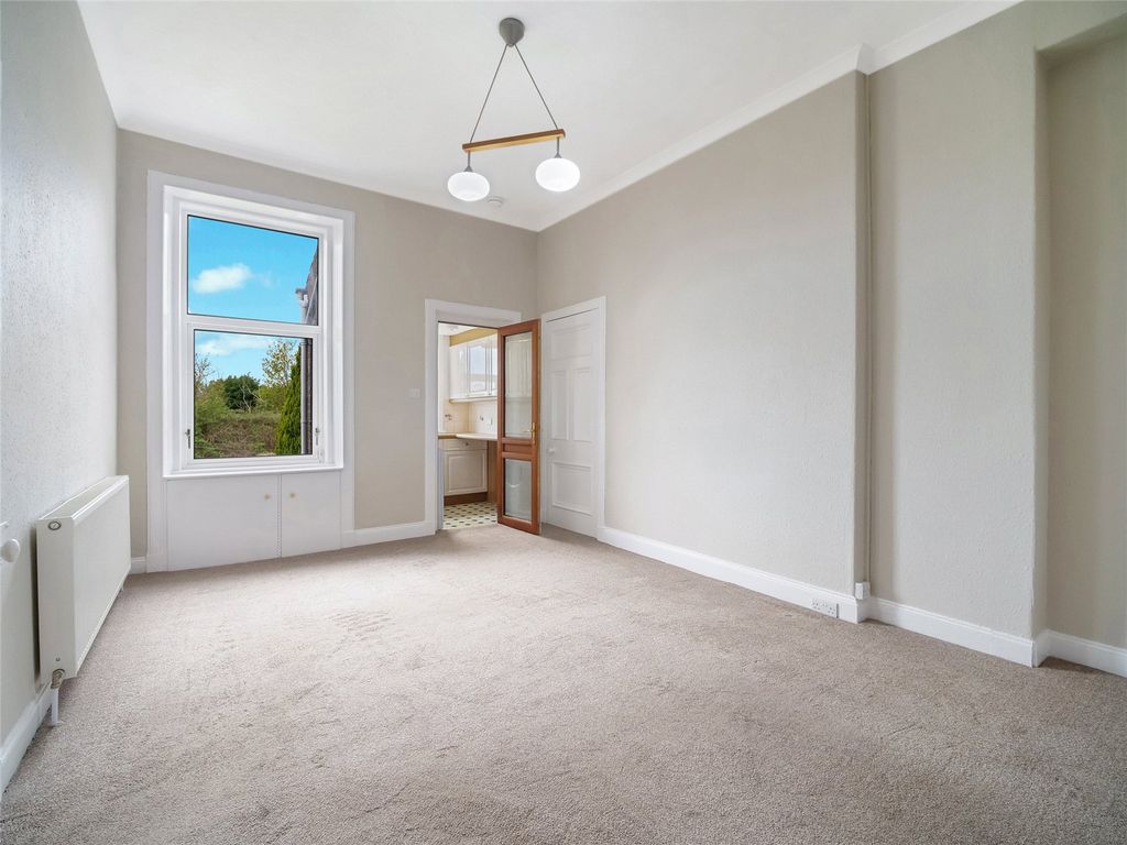 Property photo 2 of 19 Picture No. 13