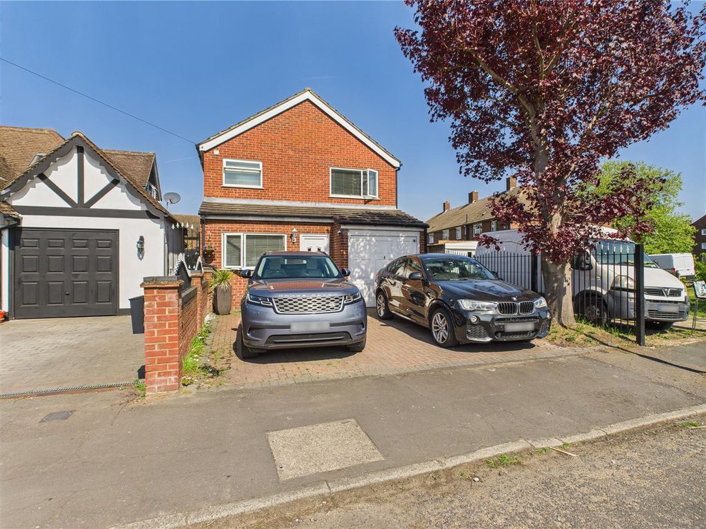 Property photo 1 of 17