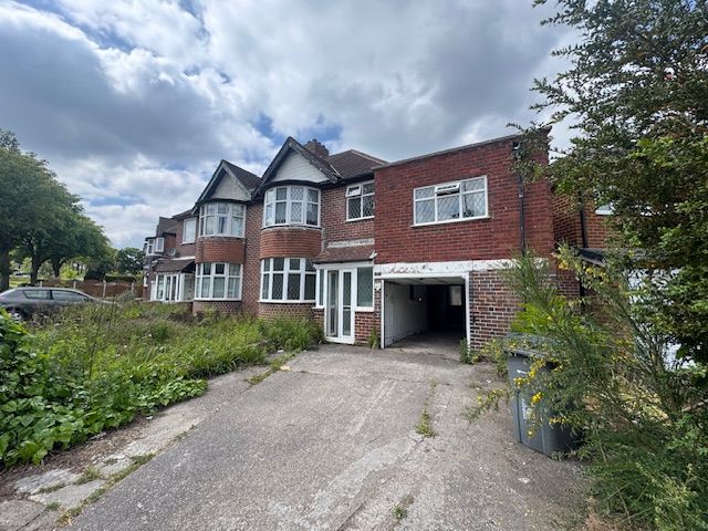 Property photo 1 of 11 Front