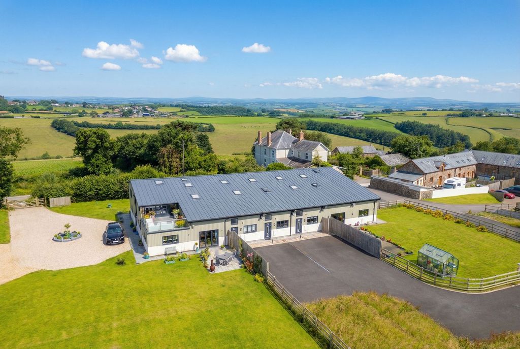 Property photo 1 of 27