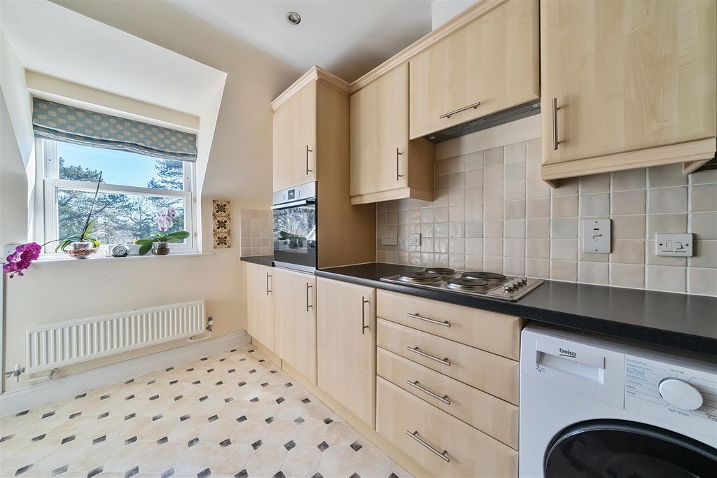 Property photo 3 of 26 Kitchen