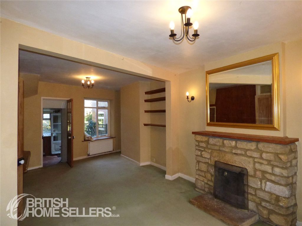 Property photo 2 of 19 Picture No. 11