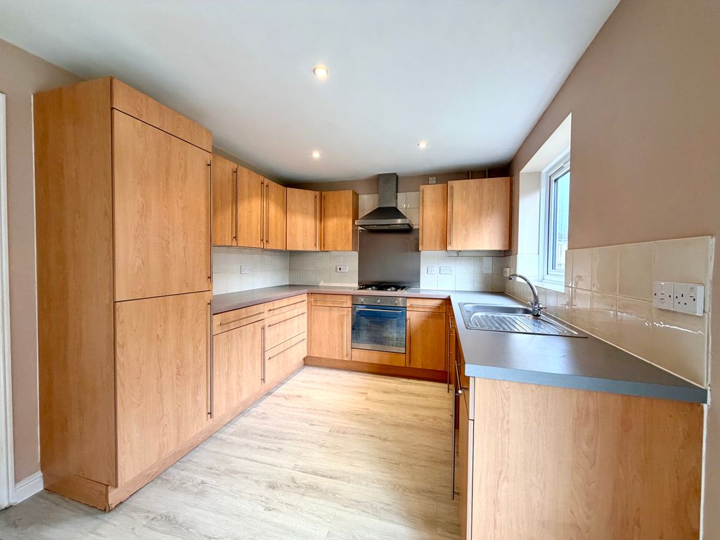 Property photo 3 of 18 Img_1059