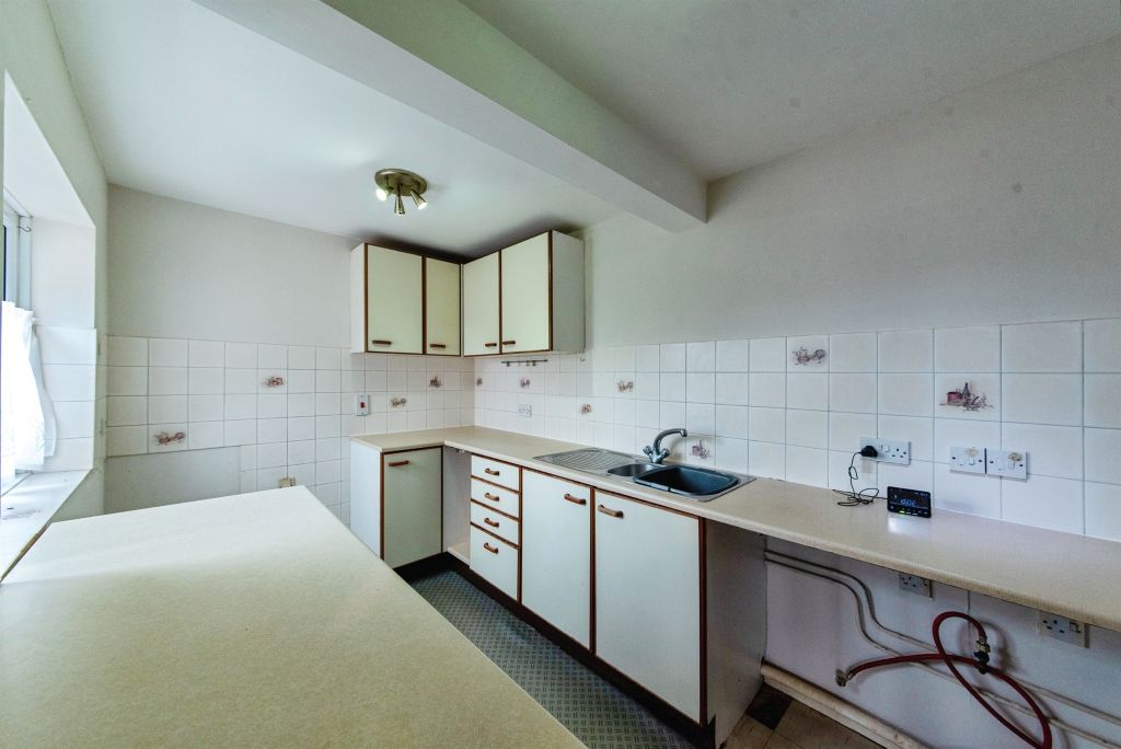 Property photo 3 of 18