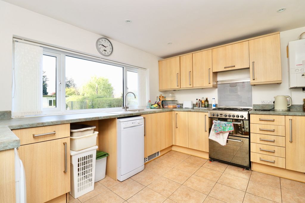 Property photo 2 of 18 Img_8868