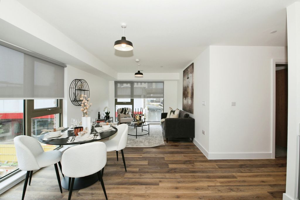 Property photo 1 of 9 Living Room