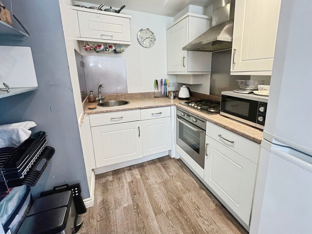 Property photo 3 of 7 Pbox-Img.Jpg