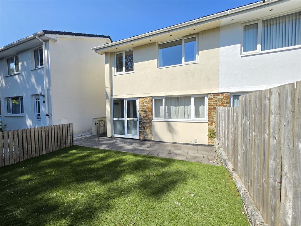 Property photo 2 of 16 Front
