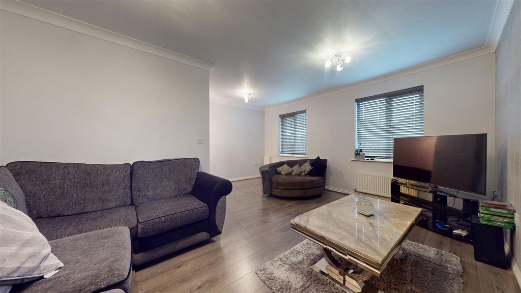 Property photo 2 of 25 Breccia Gardens Living Room