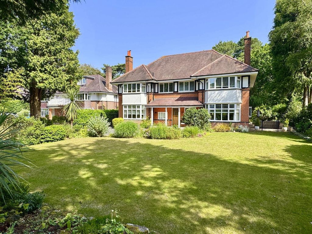 Property photo 1 of 26