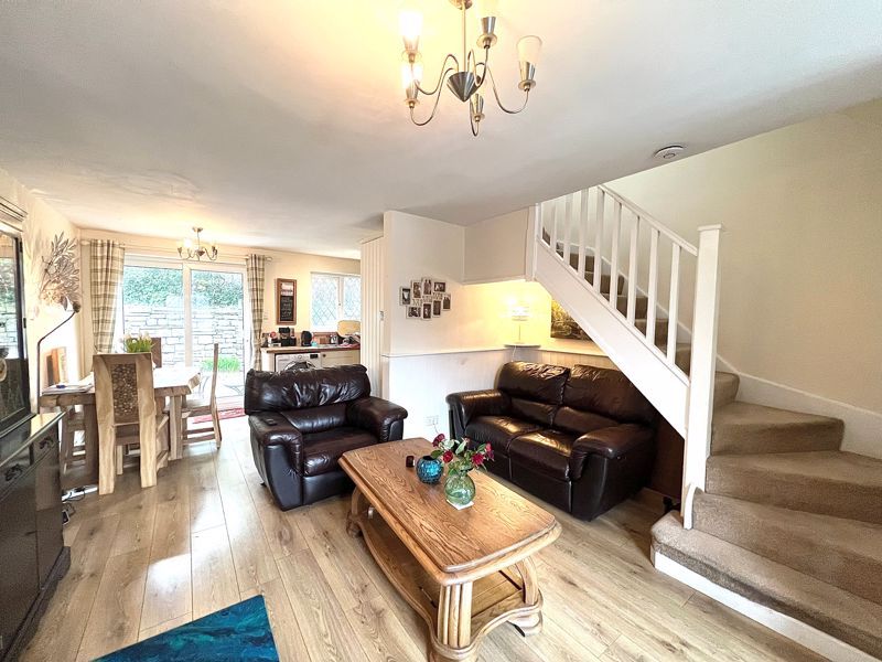 Property photo 3 of 8 Photo 5