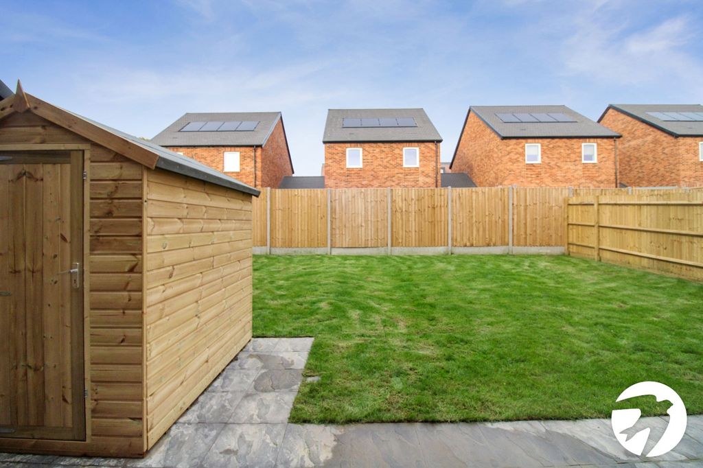 Property photo 3 of 12 Picture No. 10