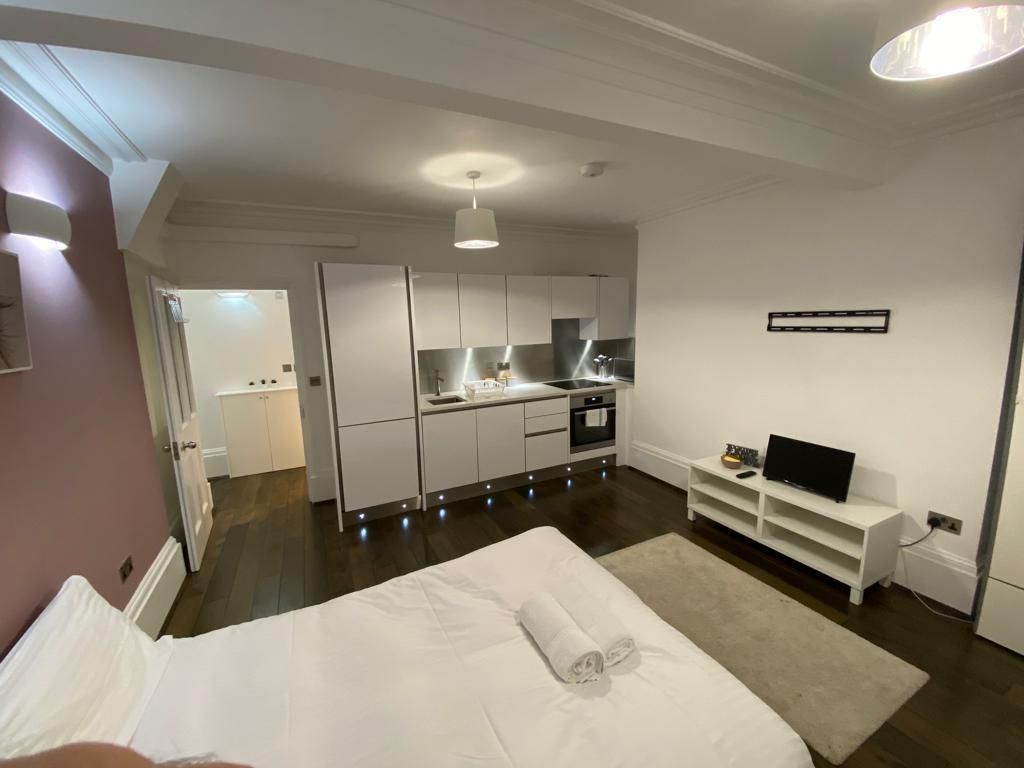 Property photo 2 of 15 Reception Area