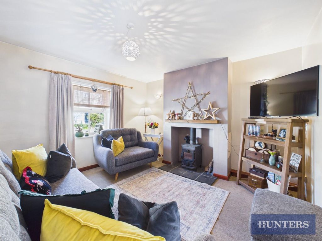 Property photo 2 of 19 Living Room