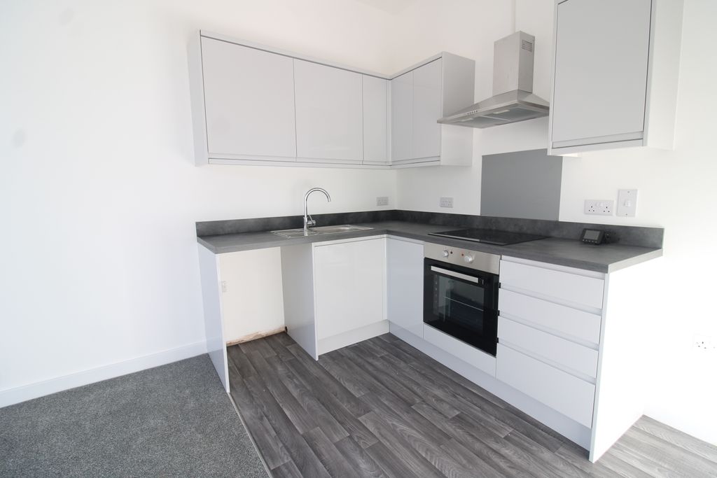 Property photo 3 of 6 Kitchen