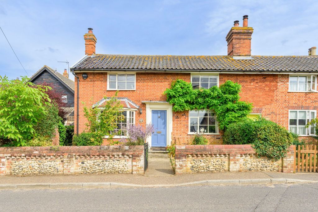 Property photo 1 of 32