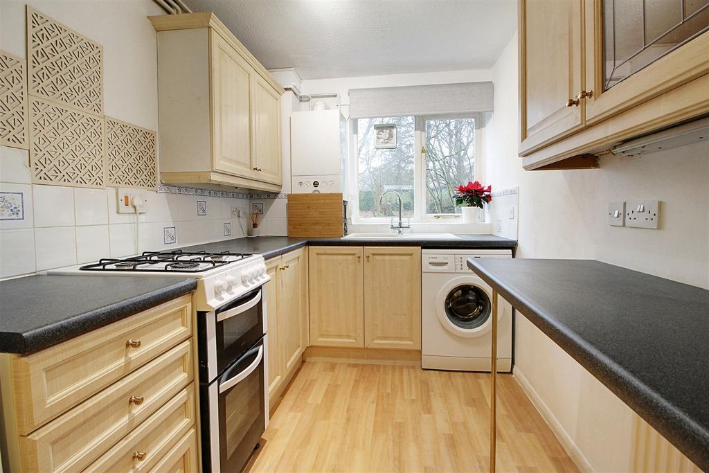 Property photo 2 of 13 Img_2321-Img_2323.Jpg