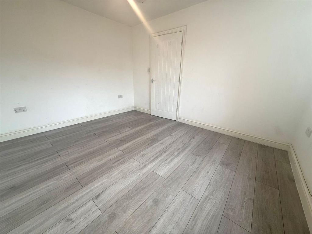 Property photo 2 of 6 Photo-2026-03-04-09-52-42 3.Jpg