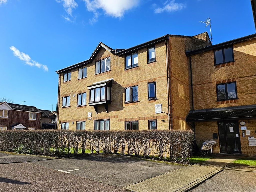 Property photo 1 of 8 Flat Front.Jpeg