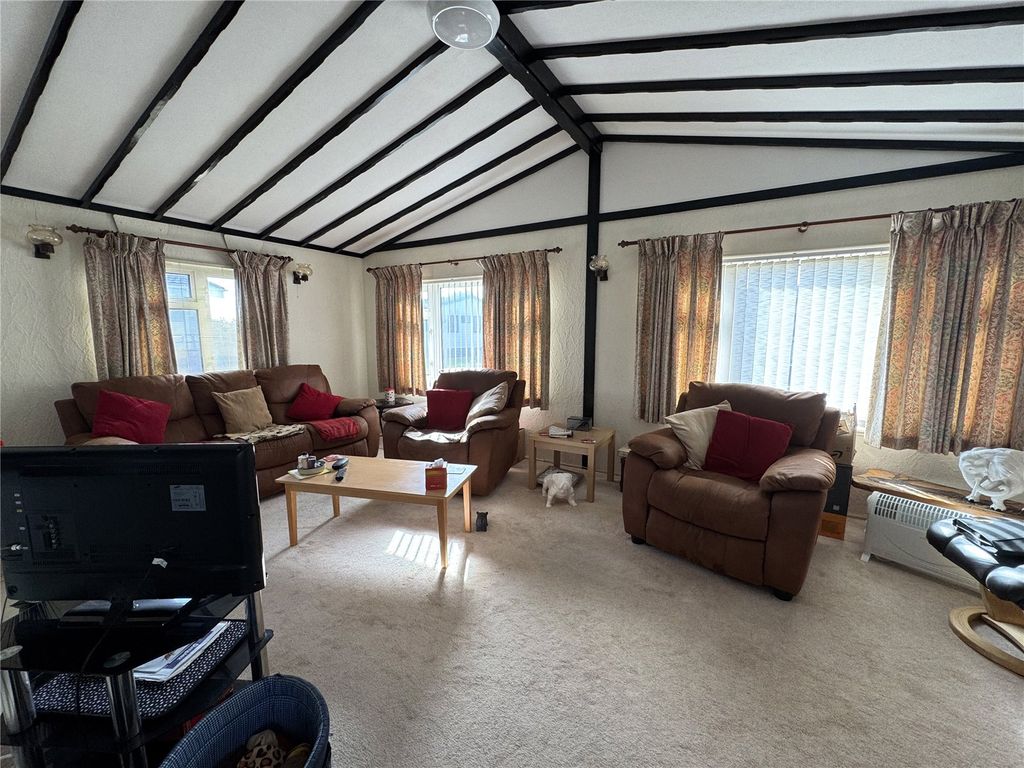 Property photo 3 of 11 Picture No. 07