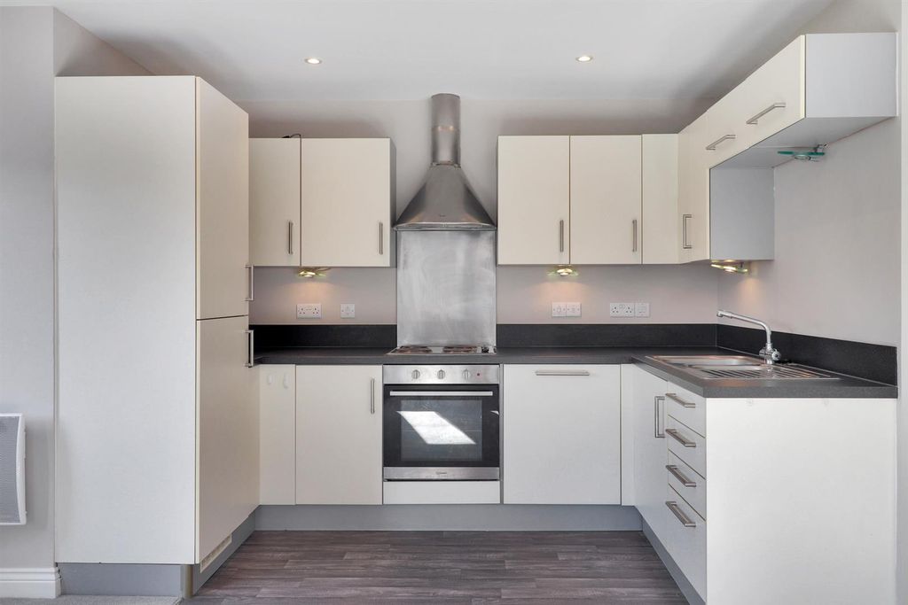 Property photo 3 of 10 62693_012.Jpg