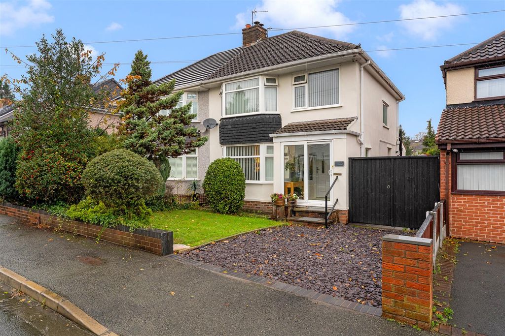 Property photo 1 of 27 14 Derwent Close-42.Jpg