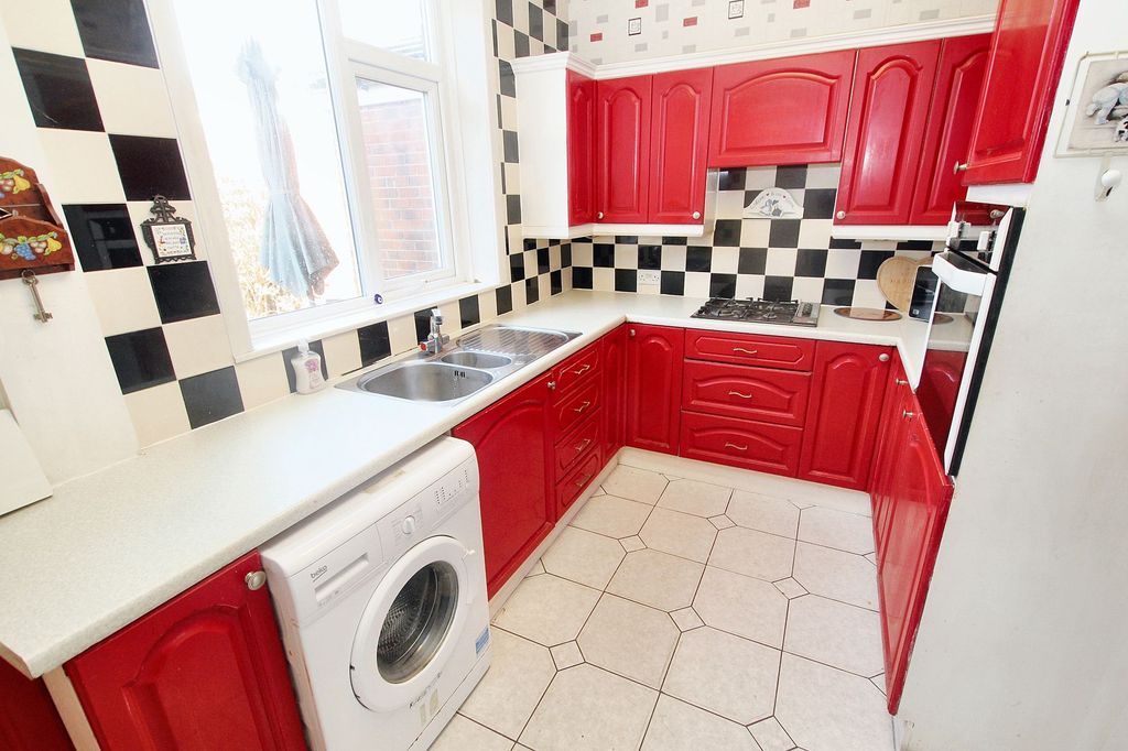 Property photo 3 of 23