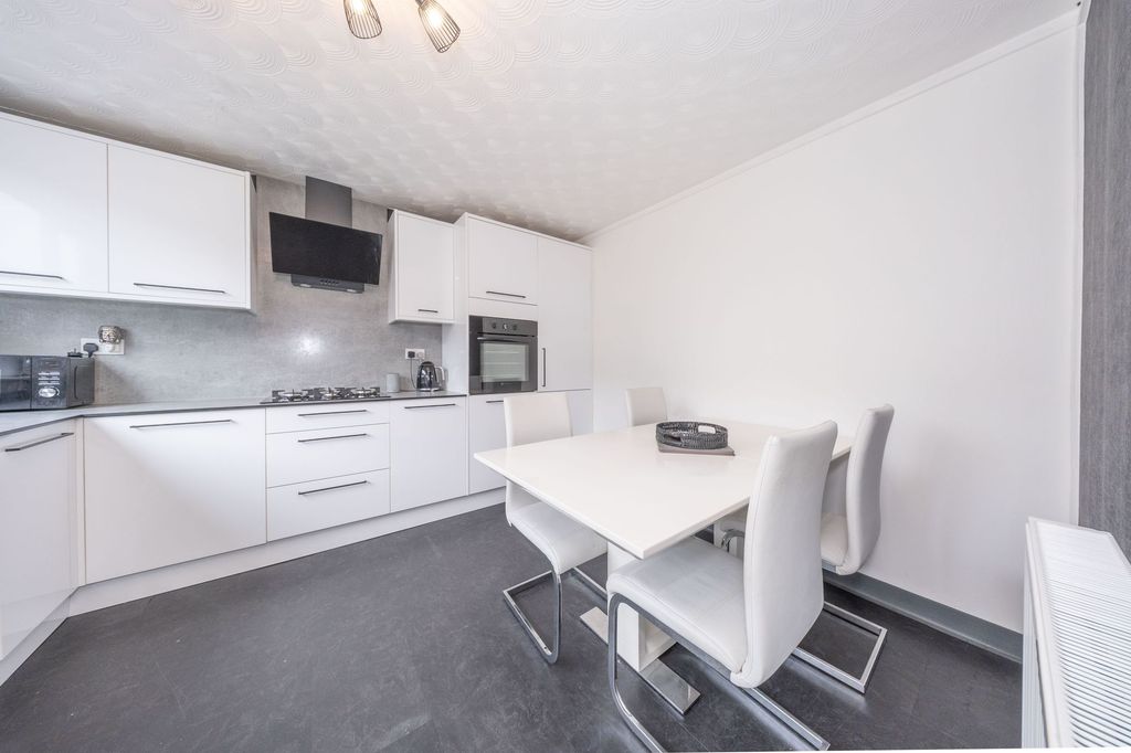 Property photo 2 of 22 Kitchen