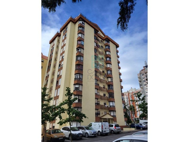 Property photo 2 of 44