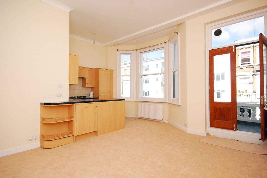 Property photo 2 of 6