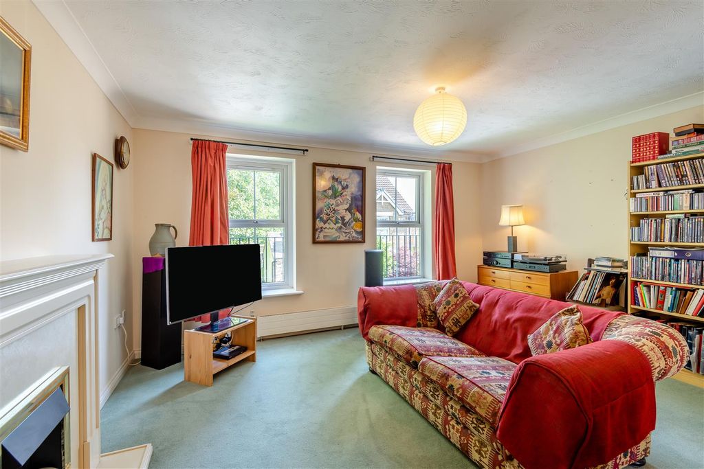 Property photo 3 of 18 8650755-Interior12.Jpg