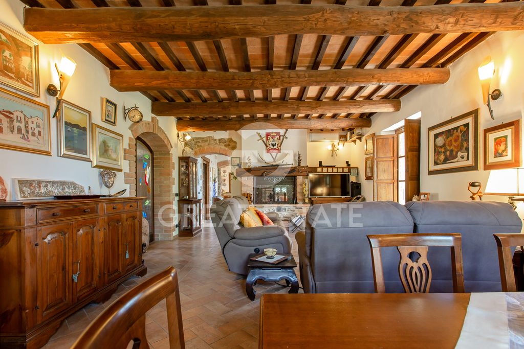 Property photo 2 of 51 Interiors