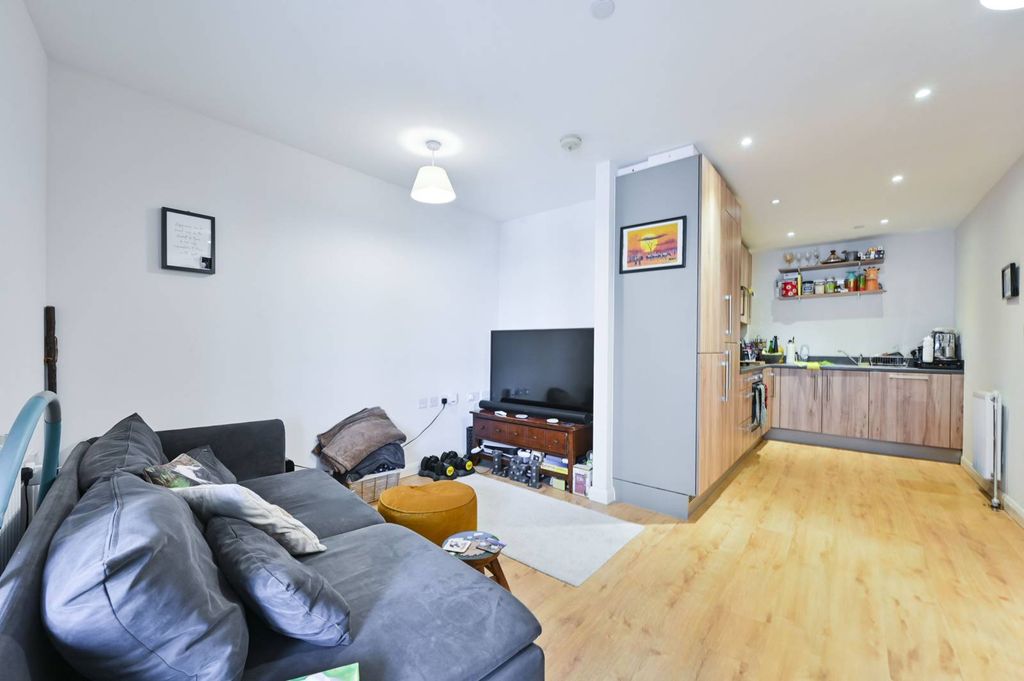 Property photo 1 of 10