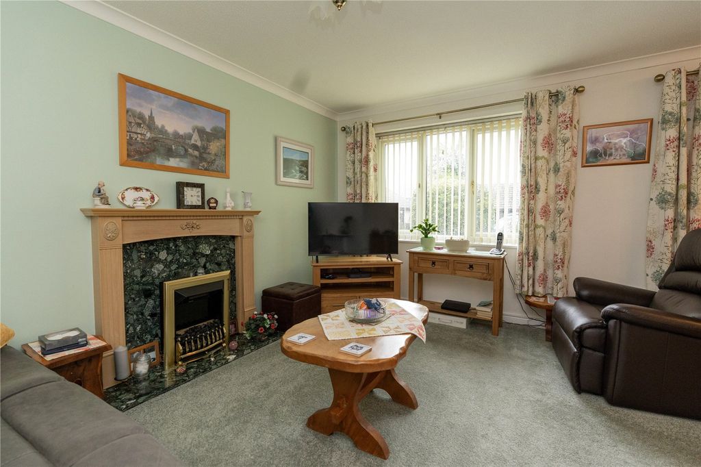 Property photo 2 of 16 Picture No. 10