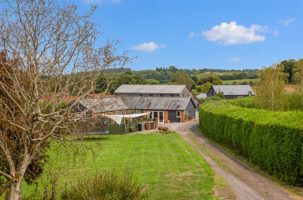 Property photo 1 of 14 Picture No. 01